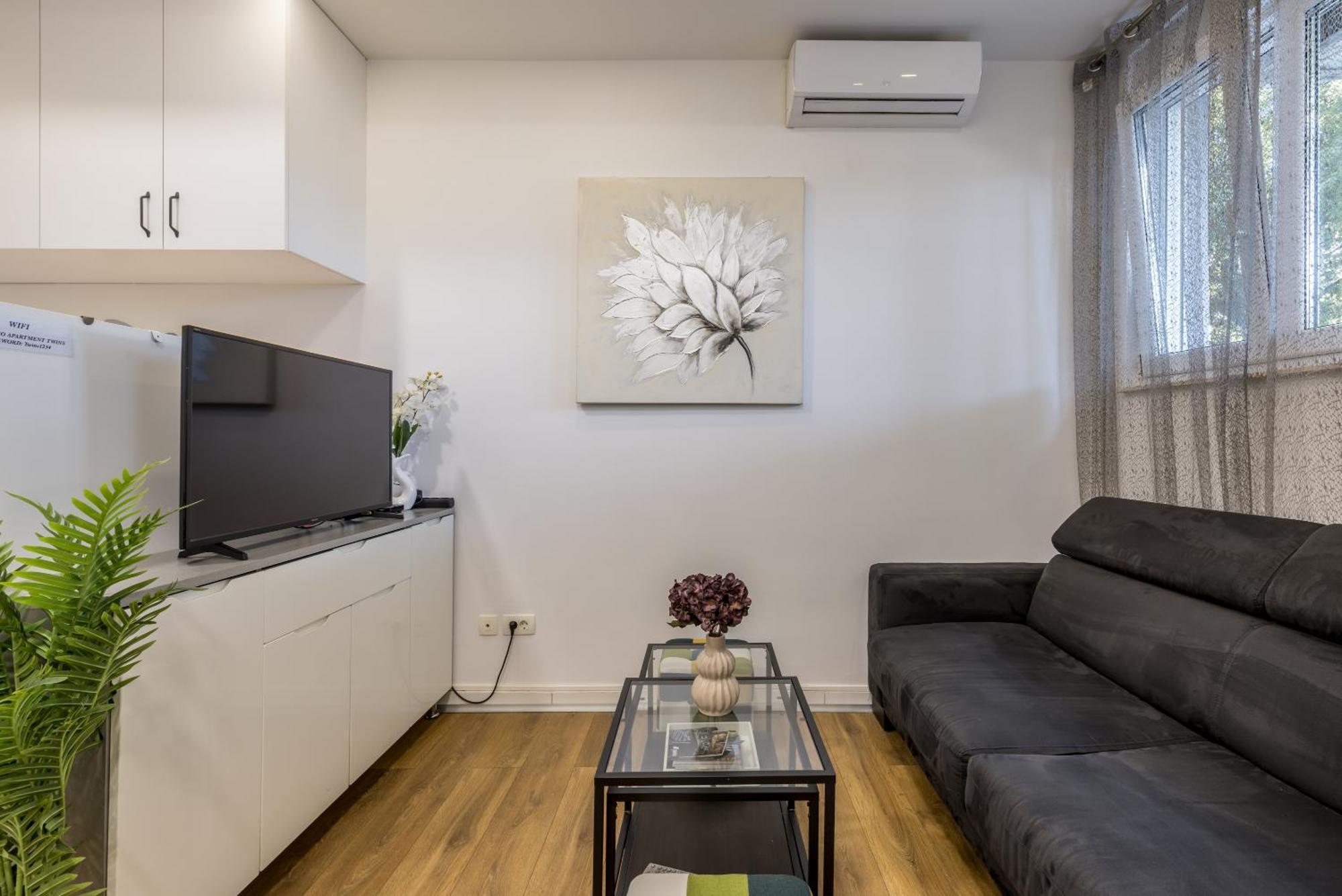Studio Apartments Twins Split Exterior foto